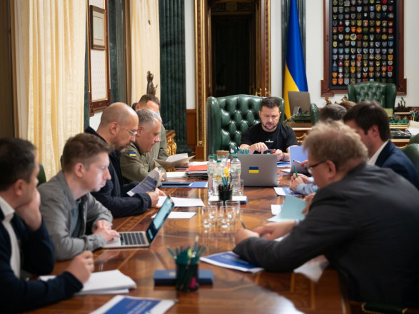 Зеленский провел совещание с командой ОП по защите интересов Украины и принципов свободной торговли с ЕС