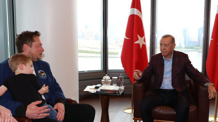 Ердоган на зустрічі з Ілоном Маском запропонував побудувати в Туреччині завод Tesla (відео)