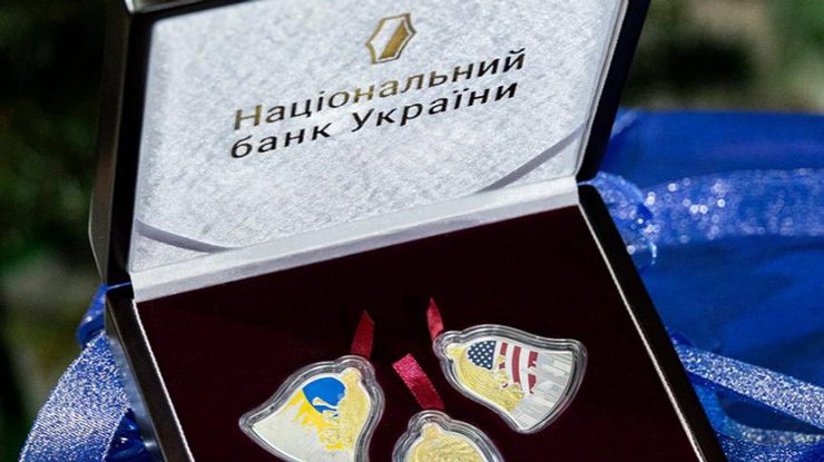 НБУ презентував набір пам’ятних монет, присвячених "Щедрику"