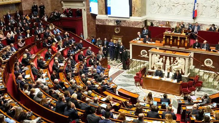 Парламент Франції посилив міграційні правила