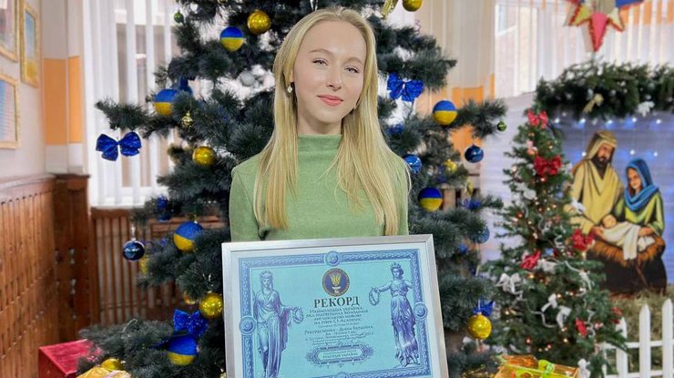 Школярка з Буковини встановила рекорд України зі знання англійської мови