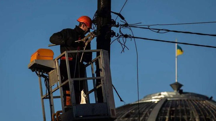 Боржникам відключатимуть світло: уряд скасував мораторій на відключення електроенергії