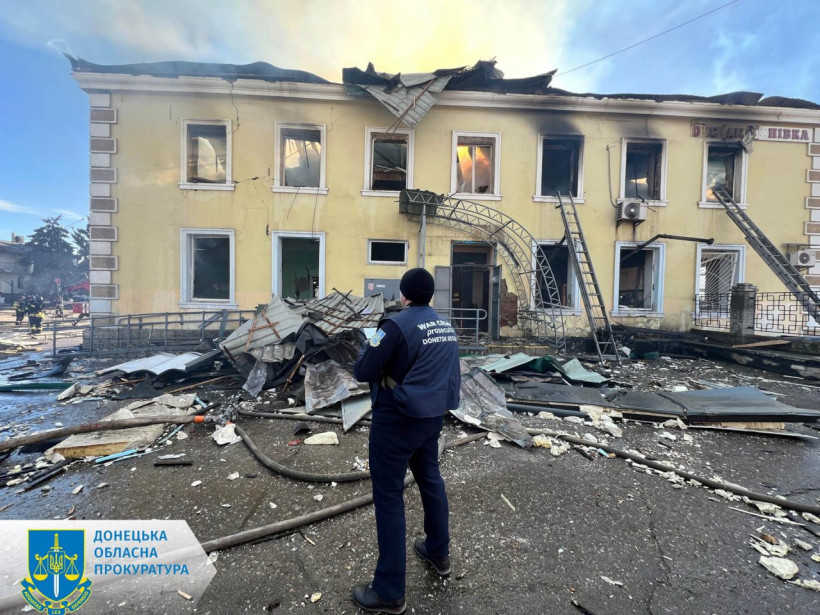Обстріл Костянтинівки: зруйнований вокзал, пошкоджено 70 будівель (фото, відео)