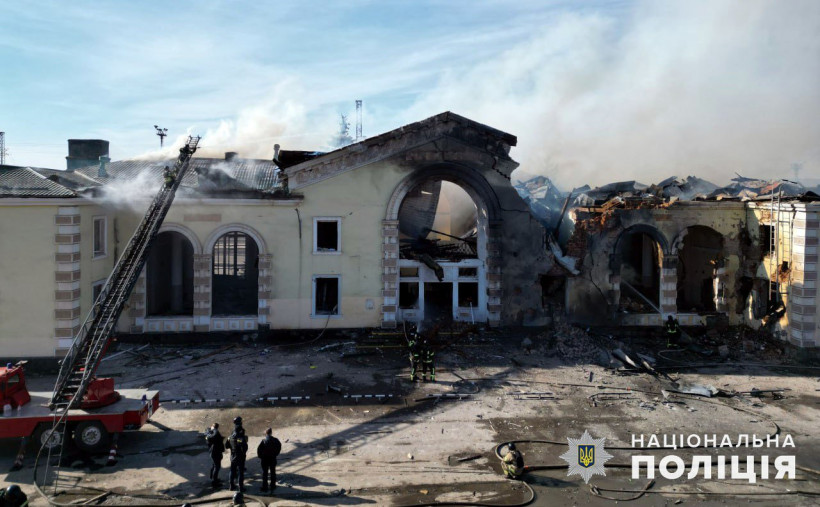 Обстріл Костянтинівки: зруйнований вокзал, пошкоджено 70 будівель (фото, відео)