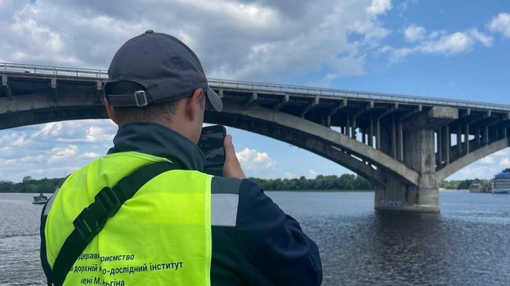 Коли в Києві можуть розпочати ремонт мостів Патона та Метро: в уряді дали відповідь