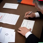 Нідерланди хочуть заборонити соцмережі до 15 років і обмежити екранний час для дітей