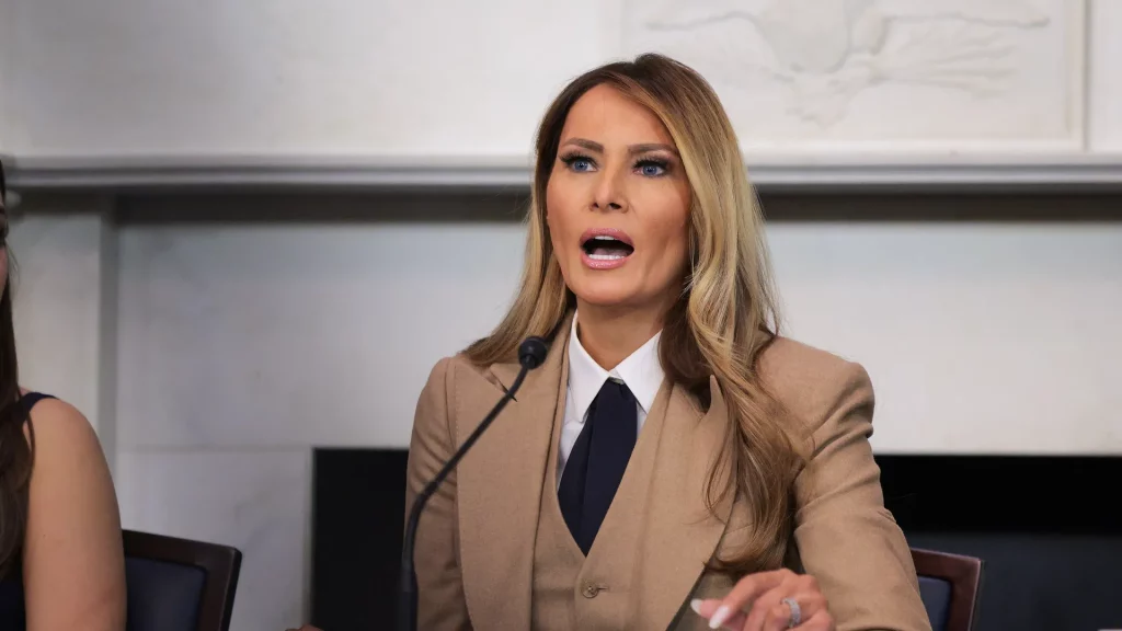 Меланія Трамп написала лист до Путіна про українських дітей