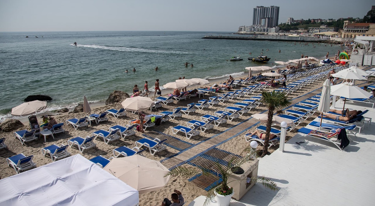 Погода сьогодні в Одесі 4 серпня 2025 температура, вітер, море