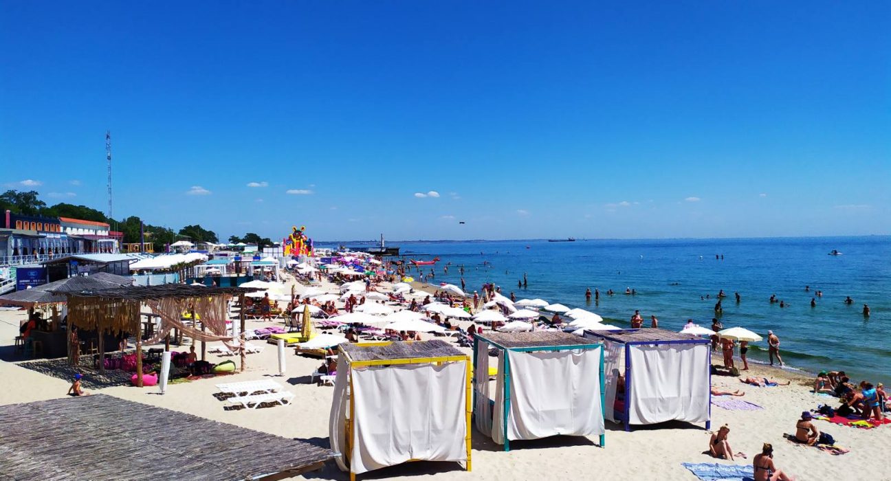 Погода в Одесі сьогодні 12 серпня 2025 теплий день і море +24°C
