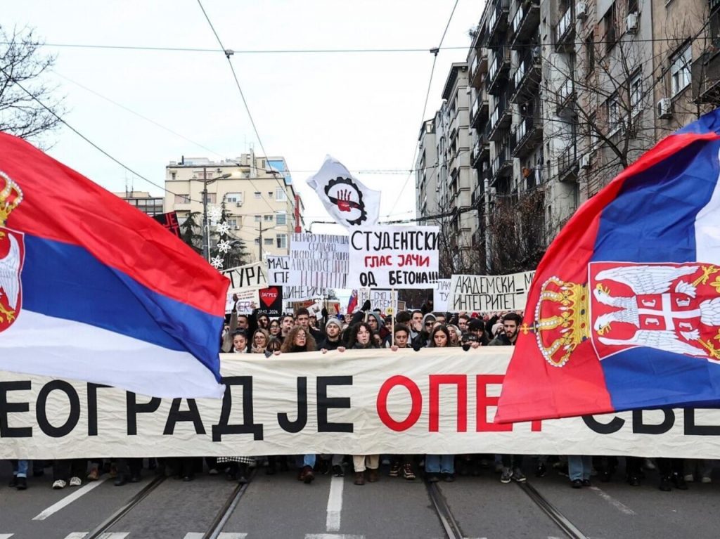 Протести в Сербії вимоги нових виборів та обіцянки Вучича