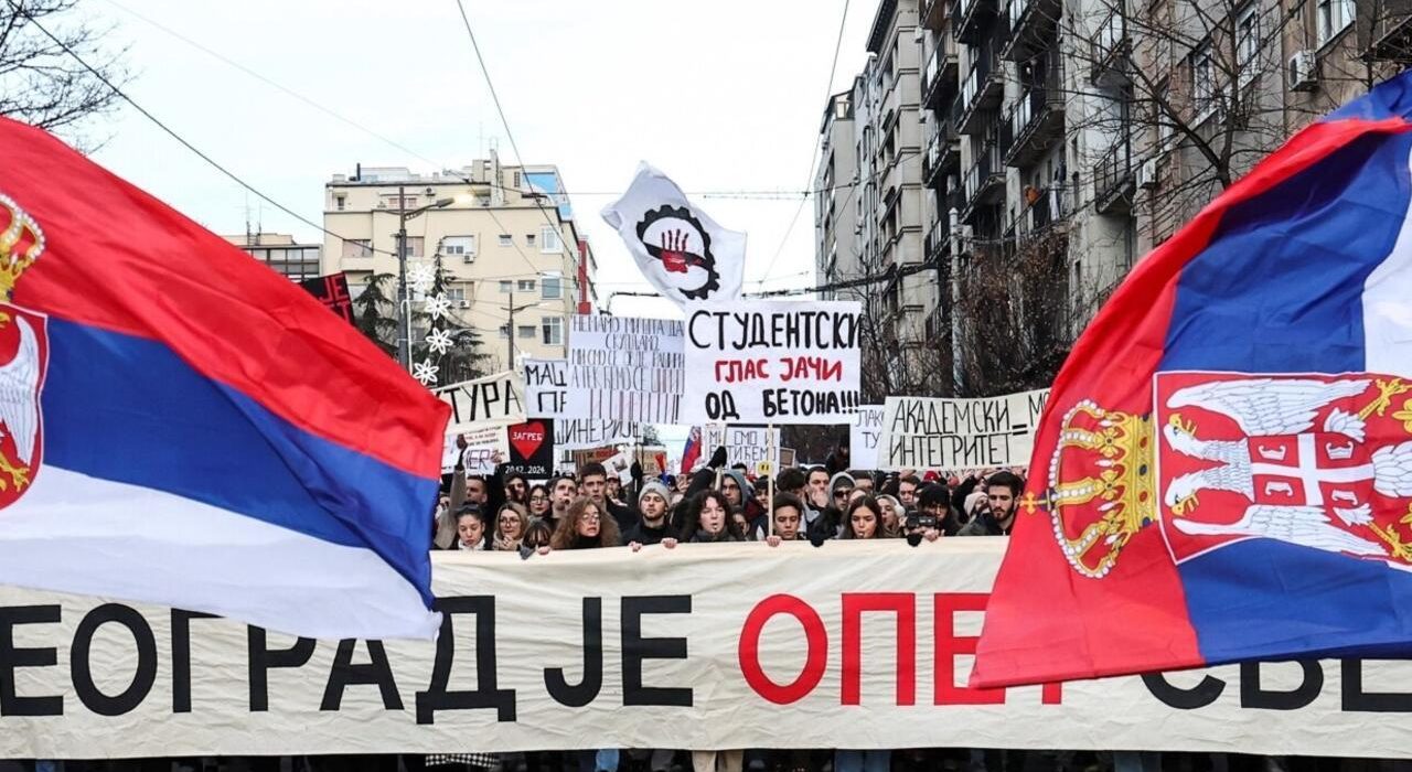 Протести в Сербії вимоги нових виборів та обіцянки Вучича
