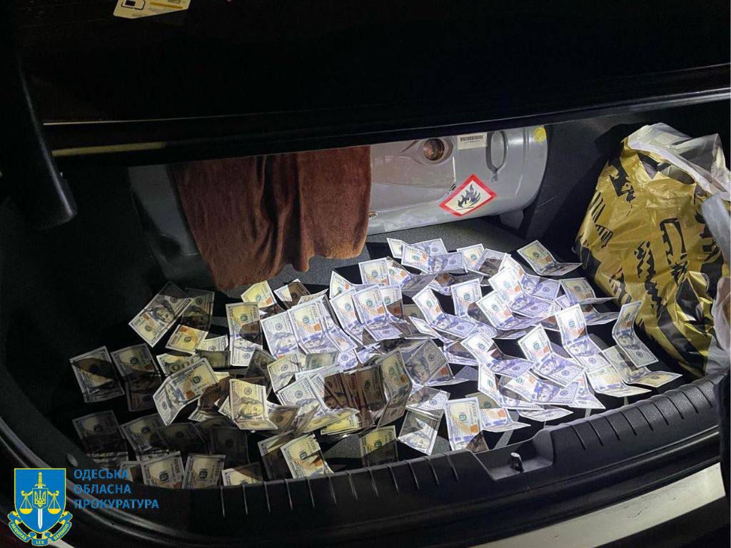 В Одесі правоохоронці викрили схему втечі призовників за $12 тисяч
