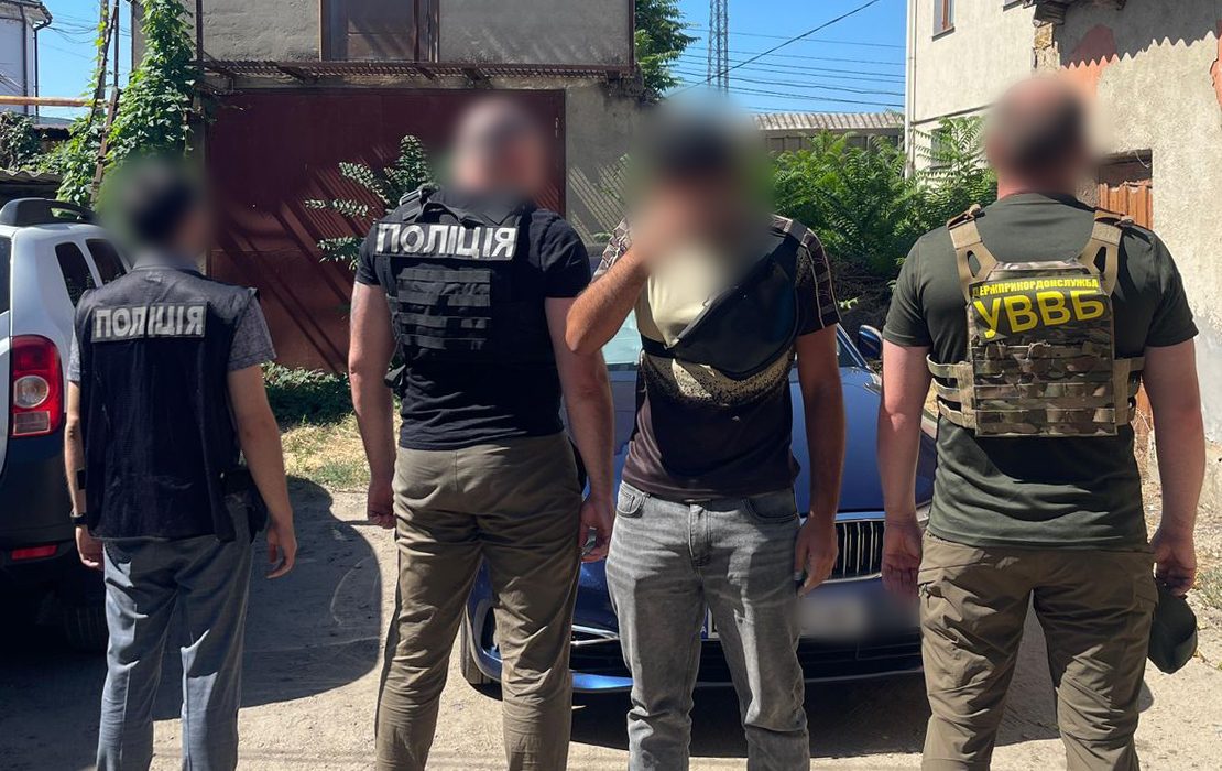 В Одесі викрили схему хабаря прикордоннику за $7500 щоб виїхати в Молдову