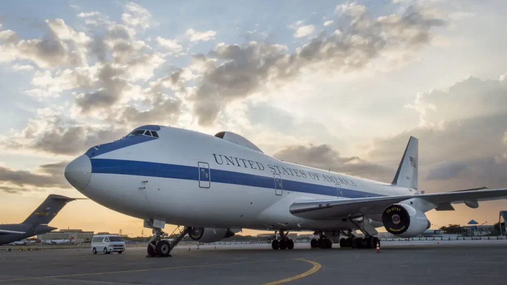 США тестують новий літак «судного дня» Boeing E-4C, що замінить застарілий флот холодної війни та забезпечить безперервність ядерного командування.