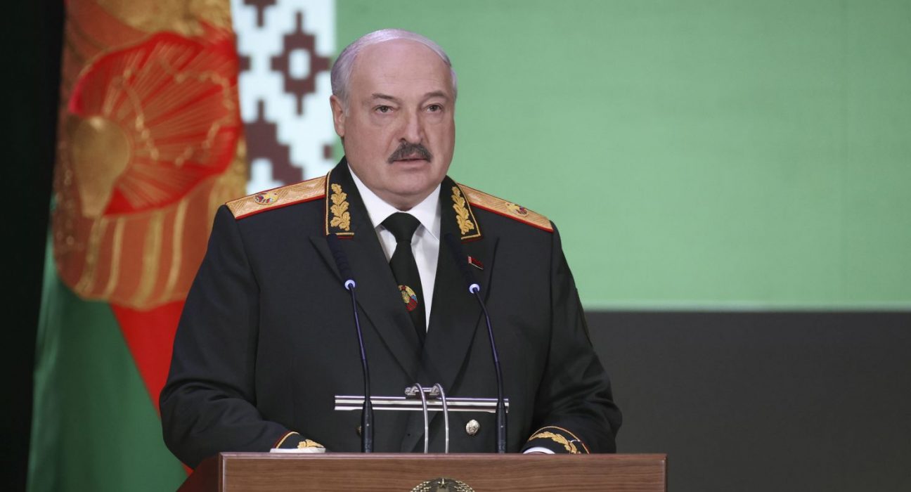 Білорусь звільнила 52 політв’язнів, серед них 14 іноземців
