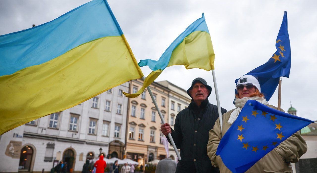 ЄС визначив процедуру повернення українців та нові дозволи на проживання