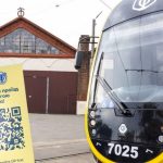 Життя на трьох: де дивитись 4 серію 1 сезону комедійного серіалу