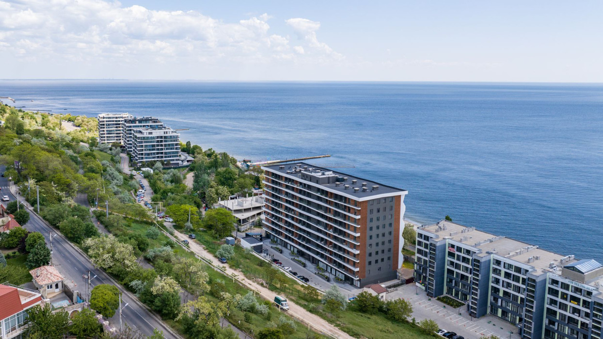 Погода в Одесі 5 жовтня 2025 хмарно, теплий вітер і спокійне море