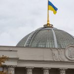 Що читати на пляжі в Одесі: легкі книги, які можна завершити за один день