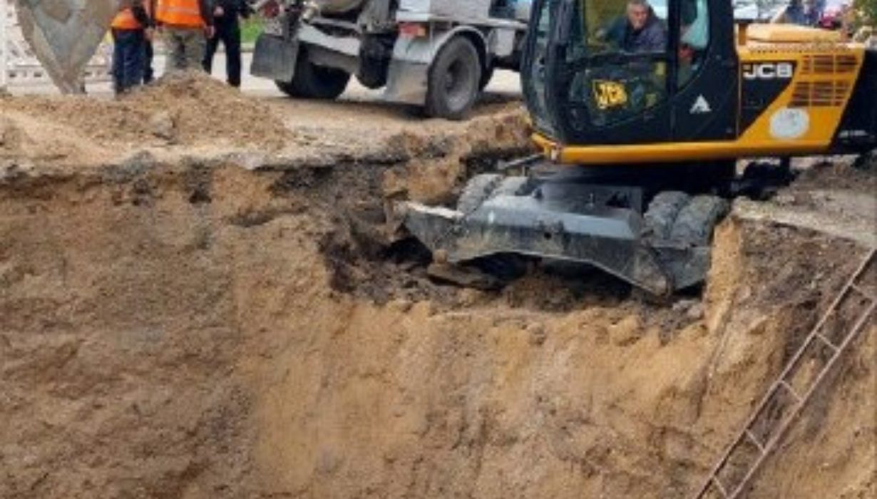 Аварійні роботи на магістральному водогоні в Одесі, жовтень 2026