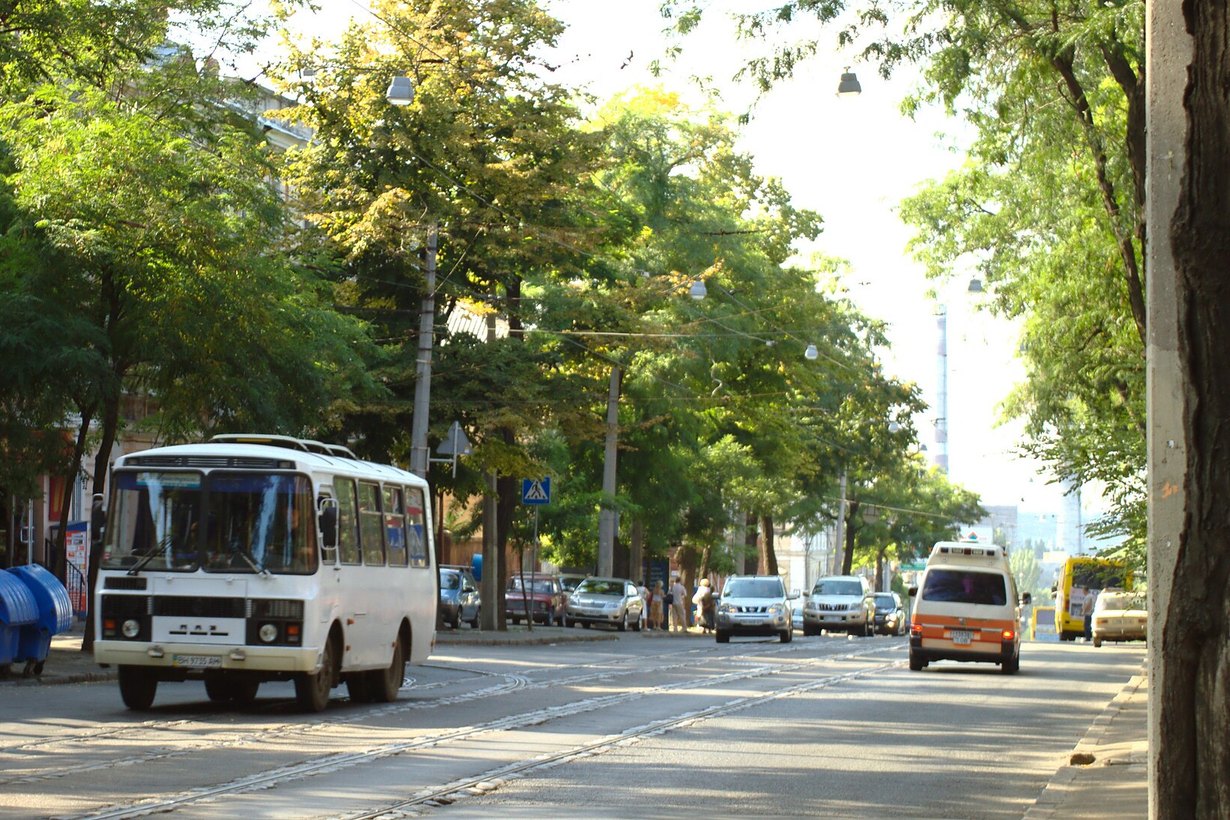 Автобуси на Софіївській вулиці в Одесі