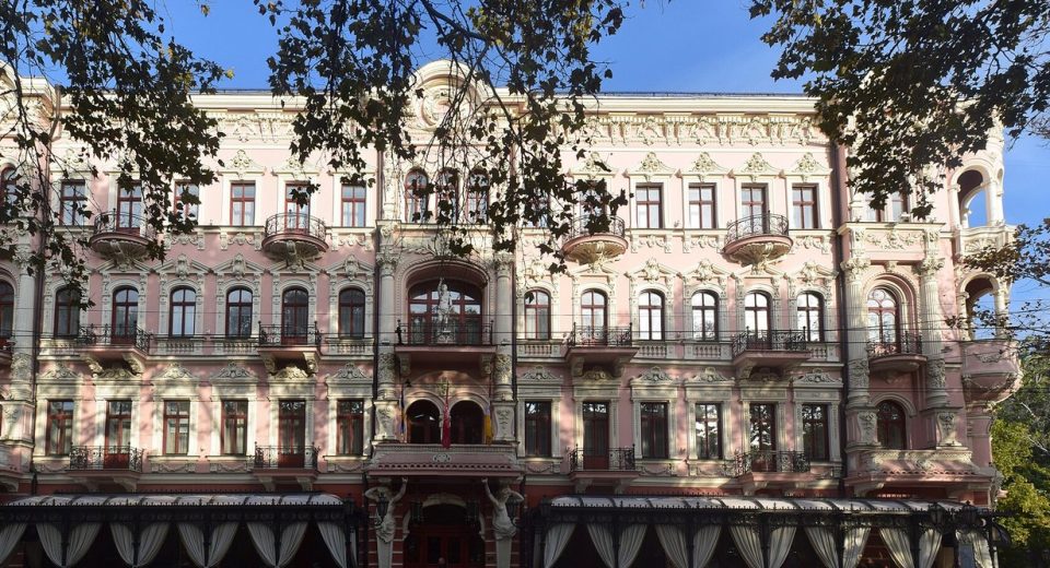 Готель на вулиці Пушкінській, 15 в Одесі