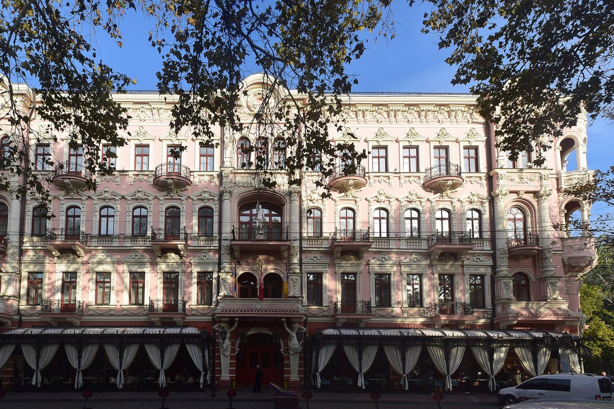 Готель на вулиці Пушкінській, 15 в Одесі