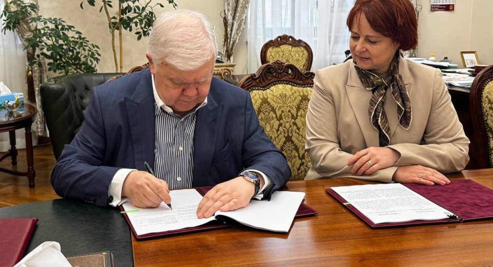 Підписання меморандуму Одеси з виконавцем програми «Партнерство за сильну Україну»