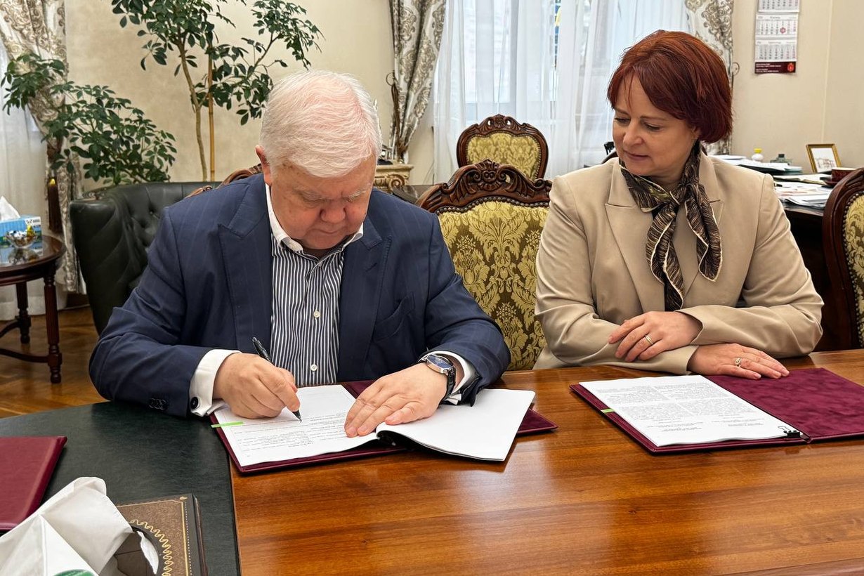 Підписання меморандуму Одеси з виконавцем програми «Партнерство за сильну Україну»