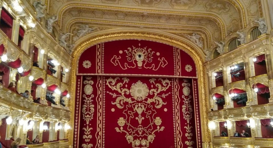 Глядацька зала Одеського театру опери та балету