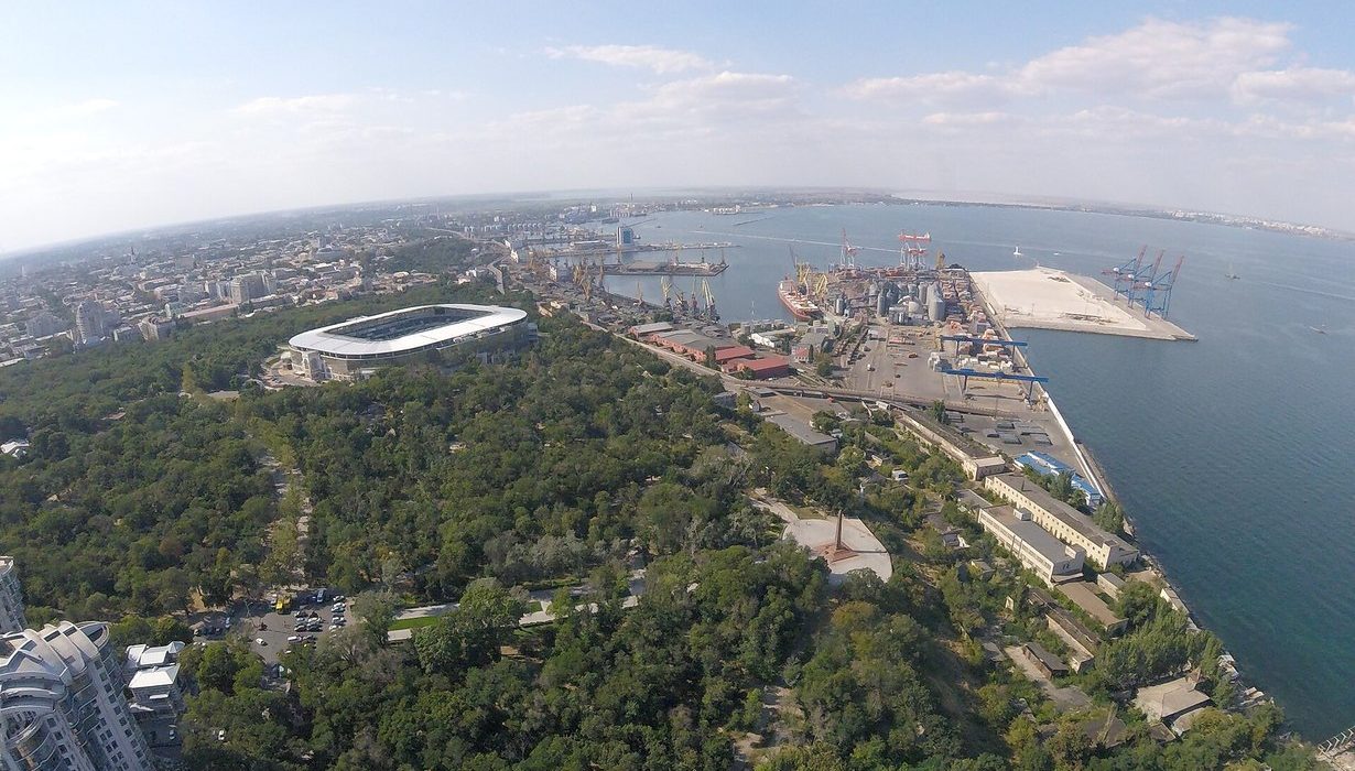 Одеса з висоти: парк Шевченка, стадіон і морський порт